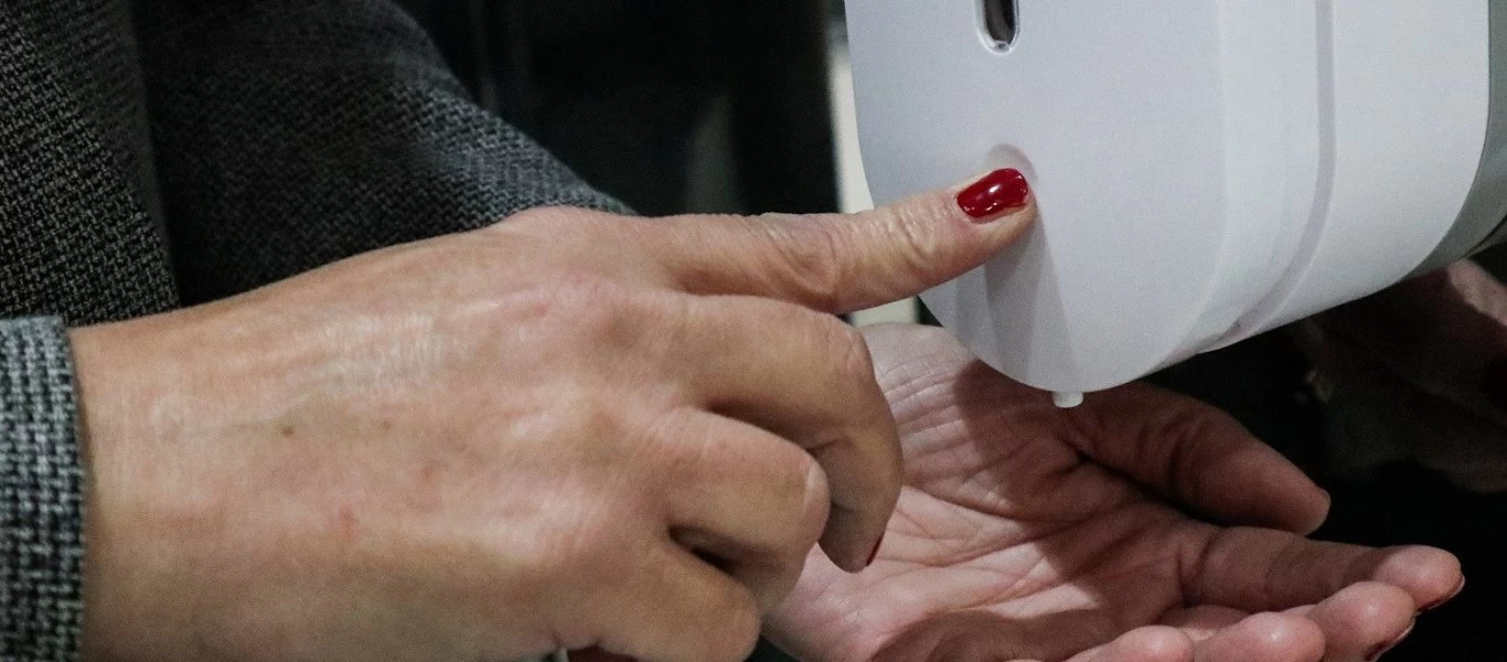 Νομοθετική παρέμβαση του υπ.Οικονομικών για την έλλειψη αντισηπτικών